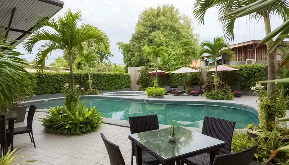 هتل گلدن تولیپ اسنشیال پاتایا